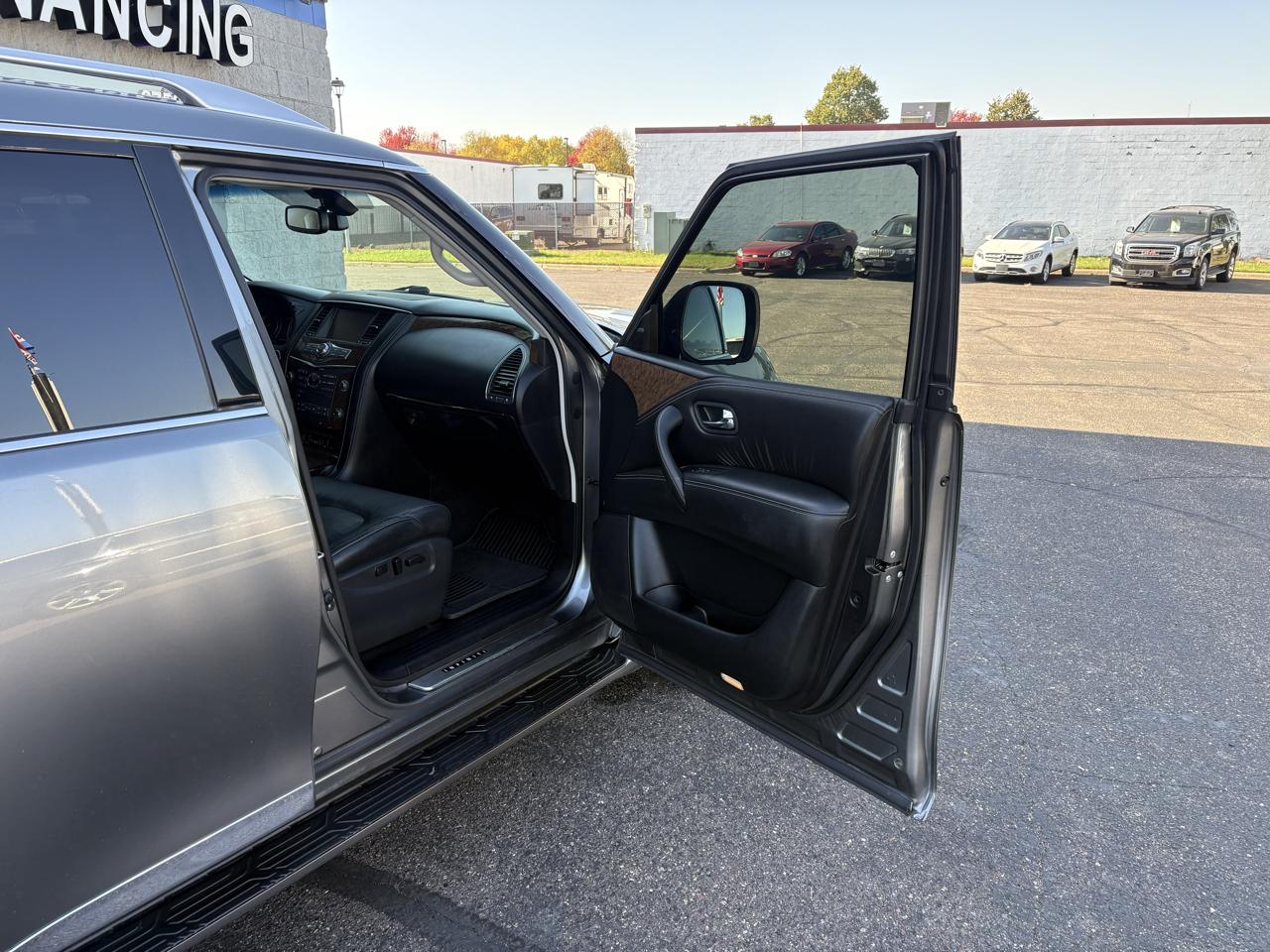 Infiniti QX80 4WD 4dr 2016