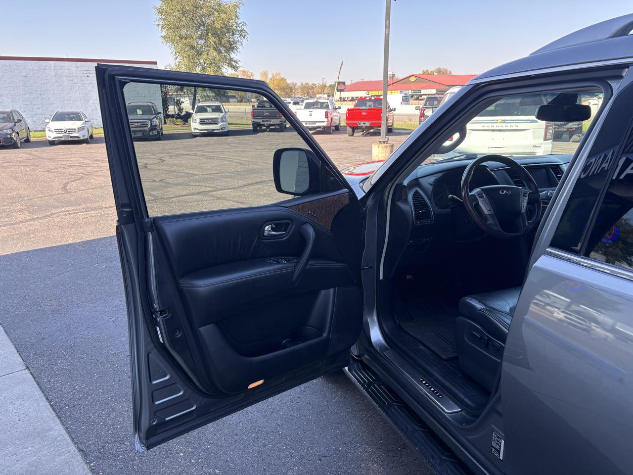 Infiniti QX80 4WD 4dr 2016