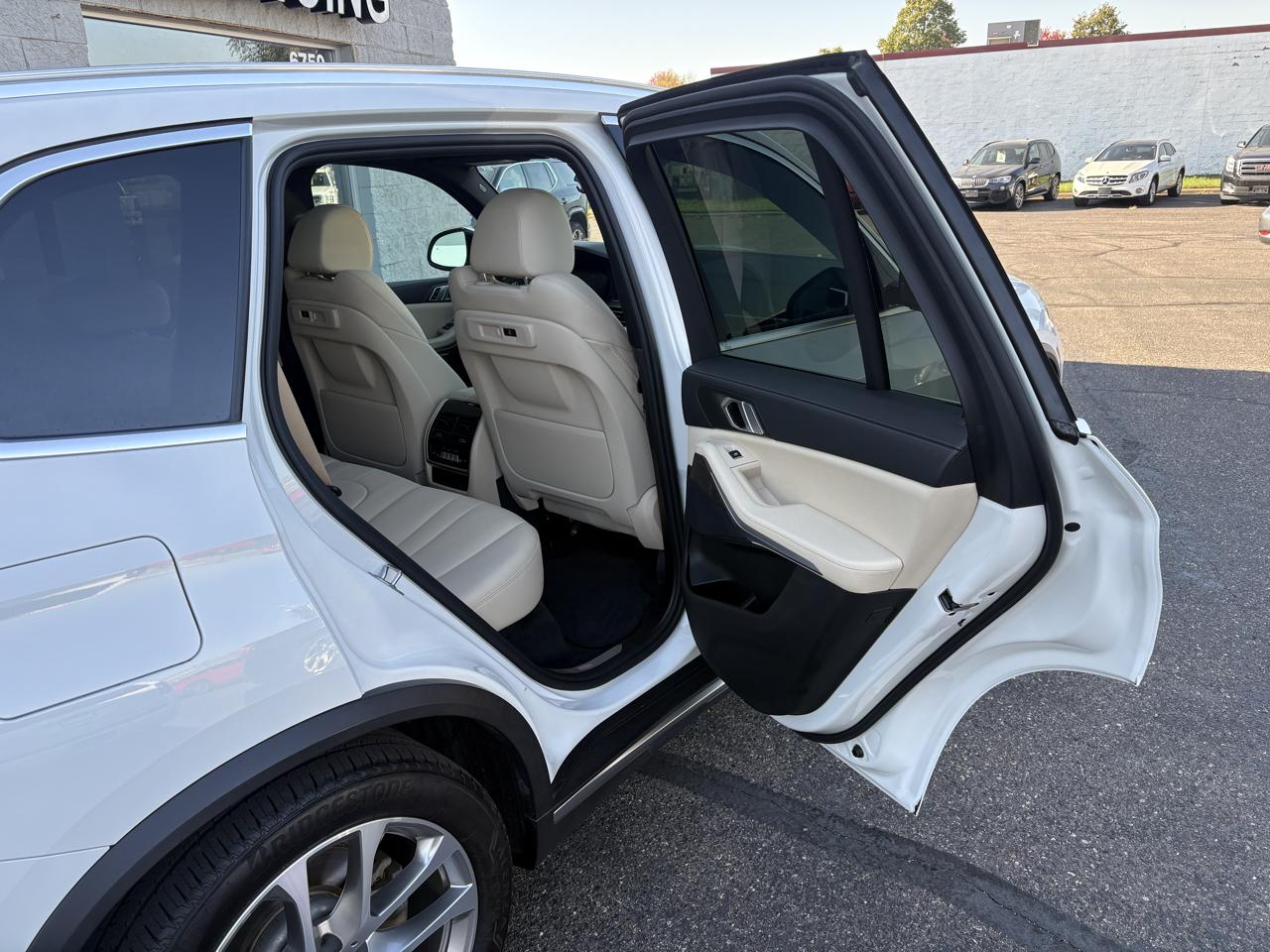 BMW X5 xDrive40i Sports Activity Vehicle 2020