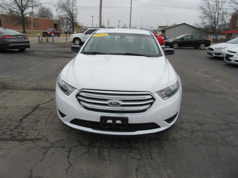 Ford Taurus  2015