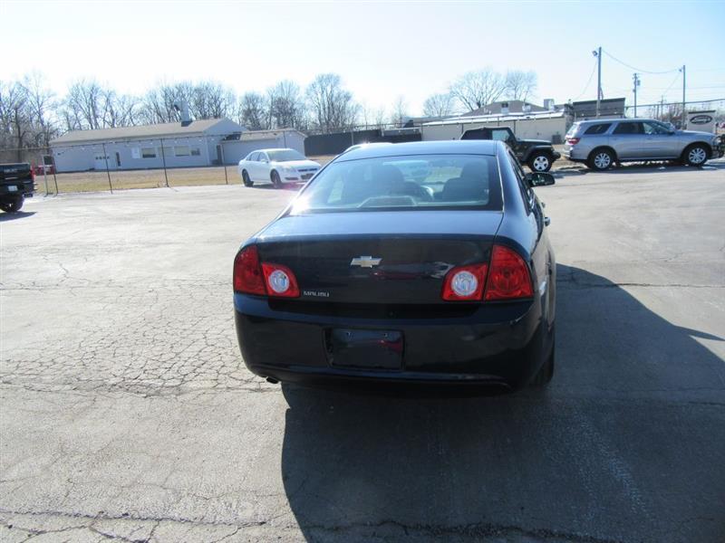 Chevrolet Malibu  2012