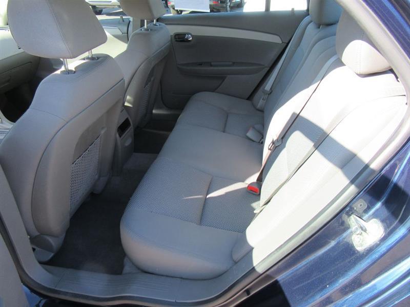 Chevrolet Malibu  2012