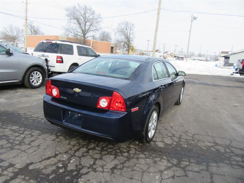 Chevrolet Malibu  2012