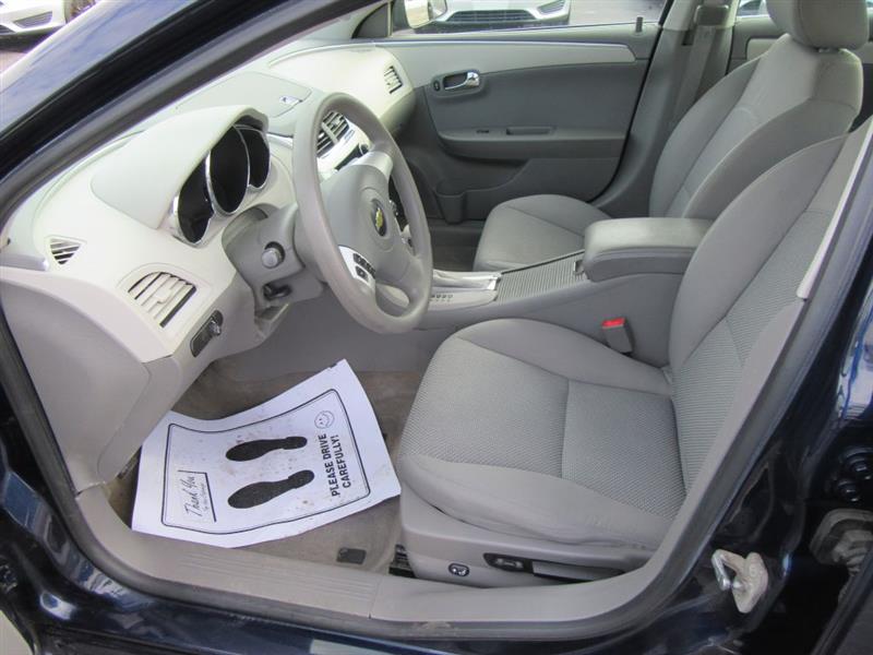 Chevrolet Malibu  2012