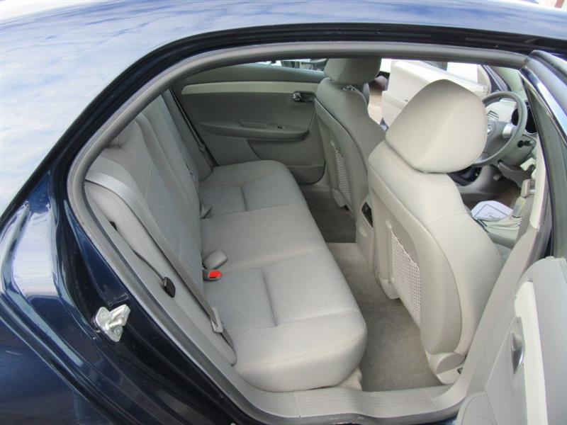 Chevrolet Malibu  2012