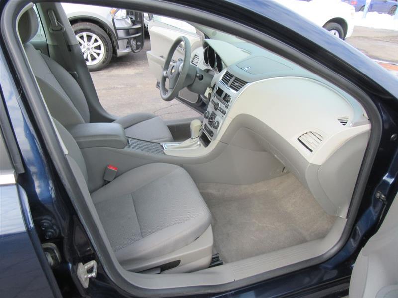 Chevrolet Malibu  2012