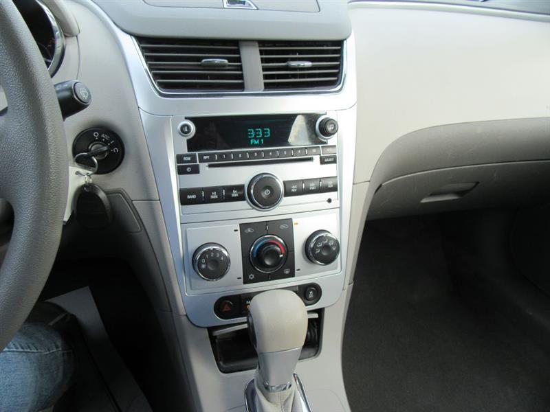 Chevrolet Malibu  2012