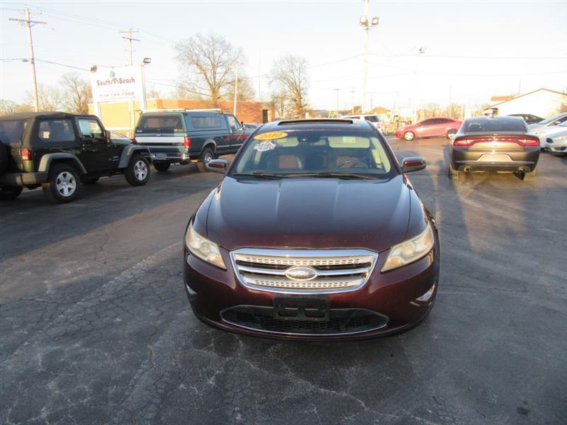 Ford Taurus  2010