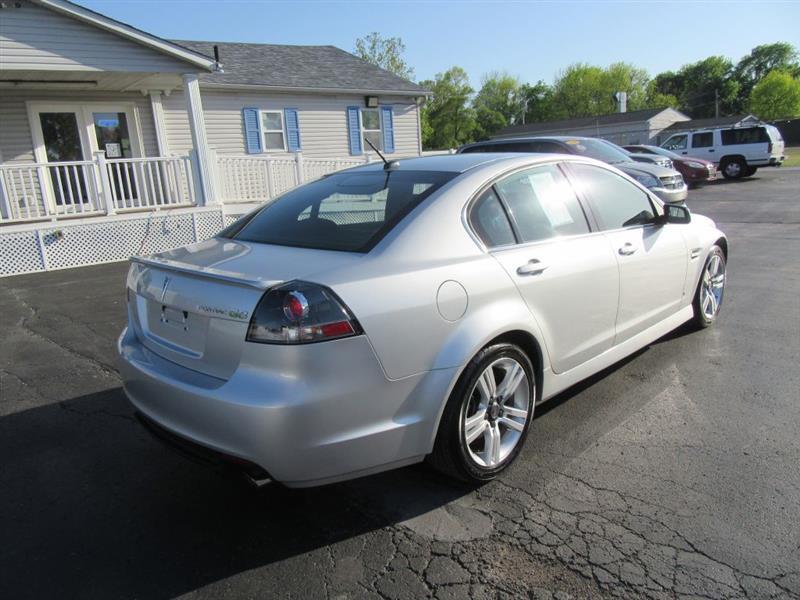 Pontiac G8  2009