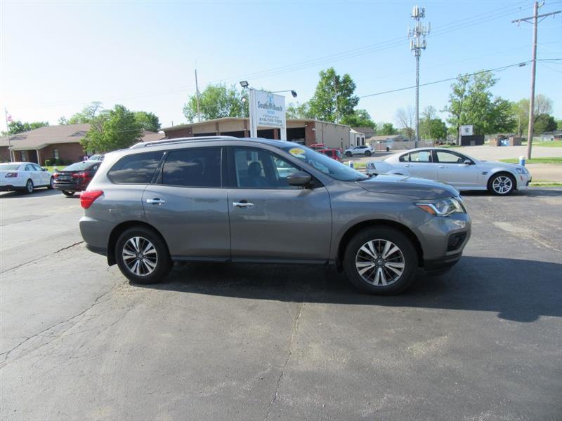 Nissan Pathfinder  2017