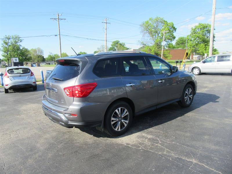 Nissan Pathfinder  2017