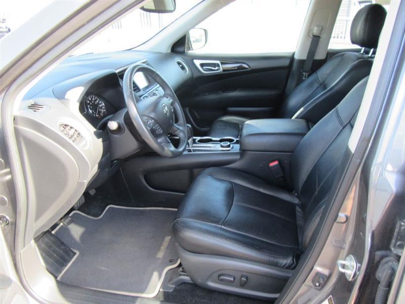 Nissan Pathfinder  2017