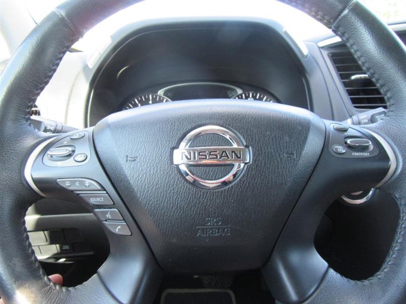 Nissan Pathfinder  2017