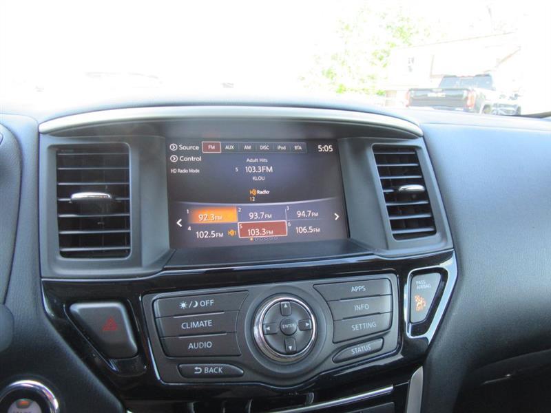 Nissan Pathfinder  2017