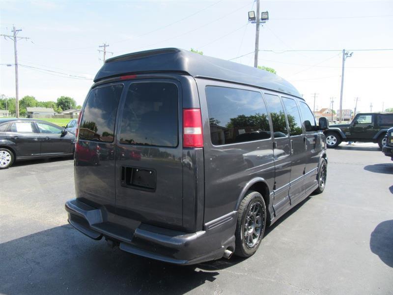 Chevrolet Express  2004