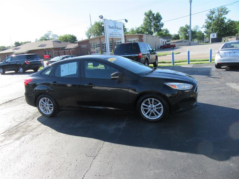 Ford Focus  2015