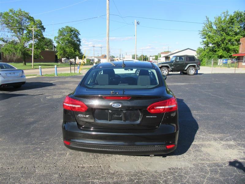 Ford Focus  2015