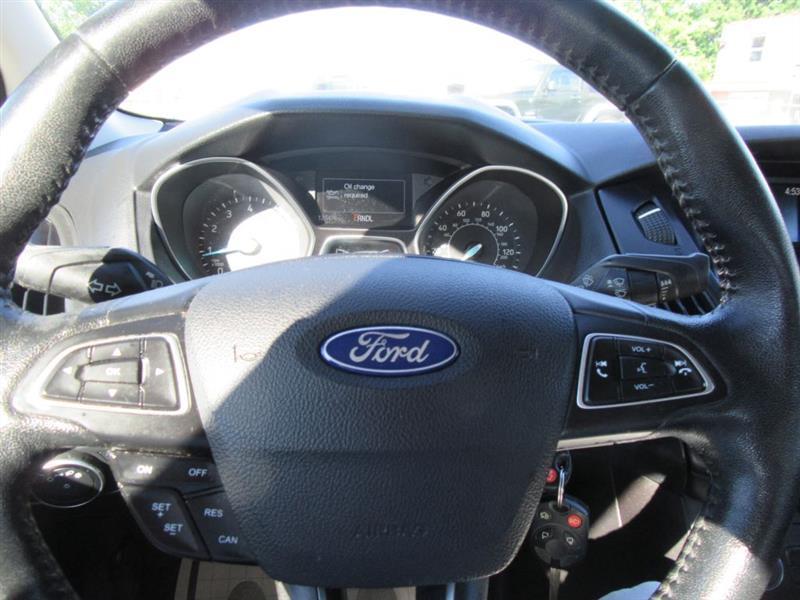 Ford Focus  2015