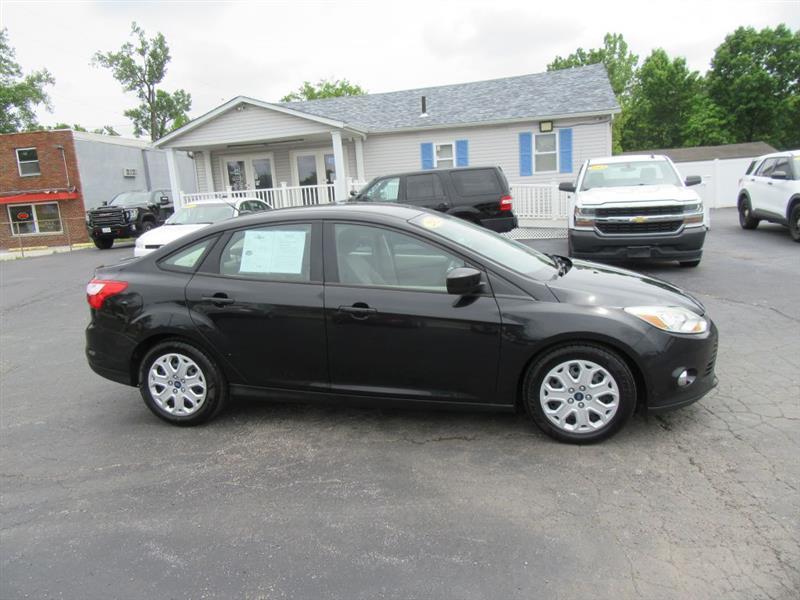 Ford Focus  2012