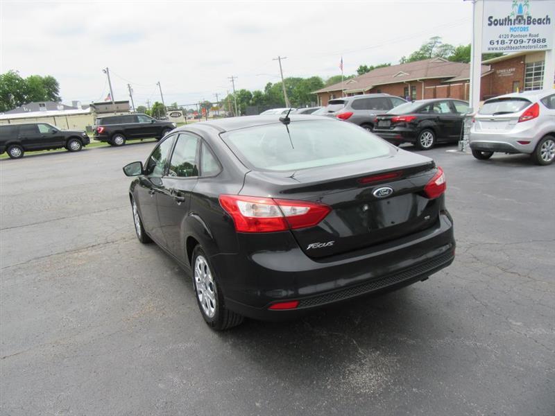 Ford Focus  2012