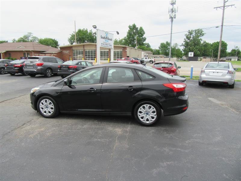 Ford Focus  2012
