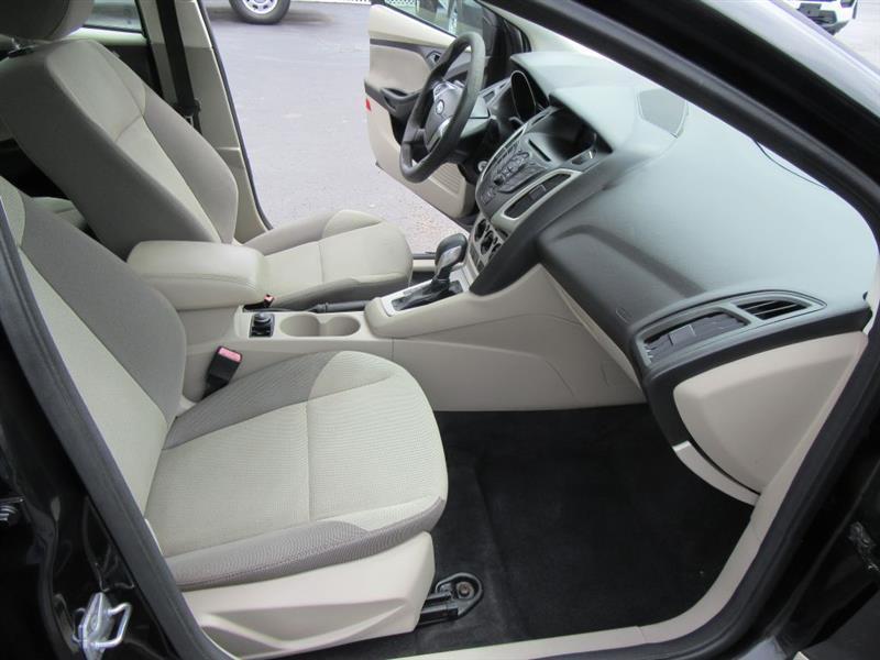 Ford Focus  2012