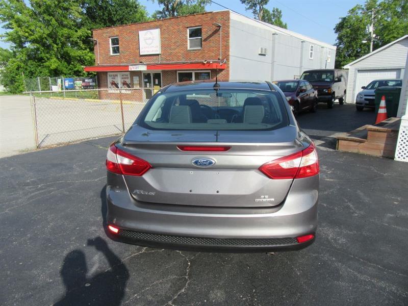 Ford Focus  2014