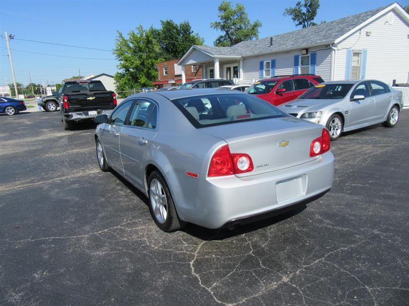 Chevrolet Malibu  2012