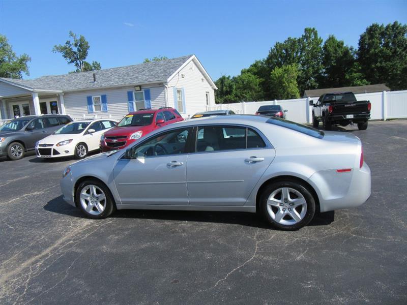 Chevrolet Malibu  2012