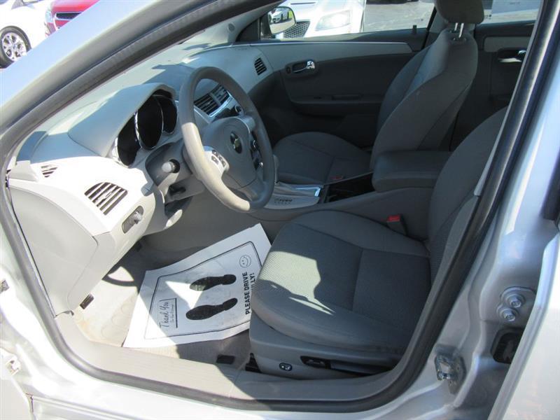 Chevrolet Malibu  2012