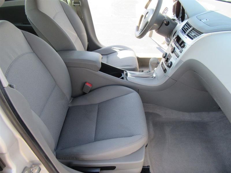 Chevrolet Malibu  2012