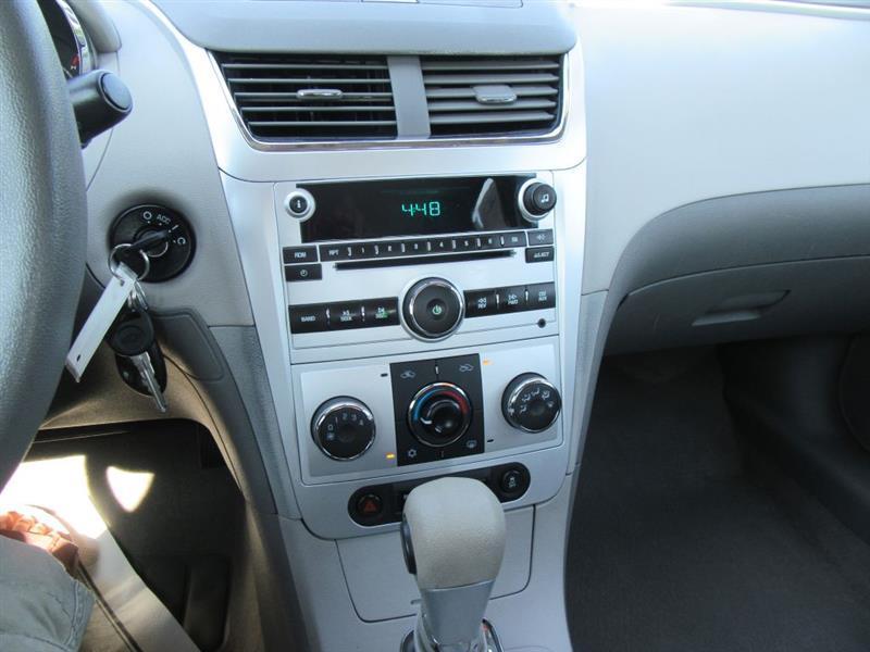 Chevrolet Malibu  2012