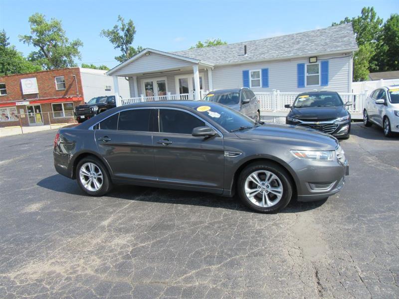 Ford Taurus  2015
