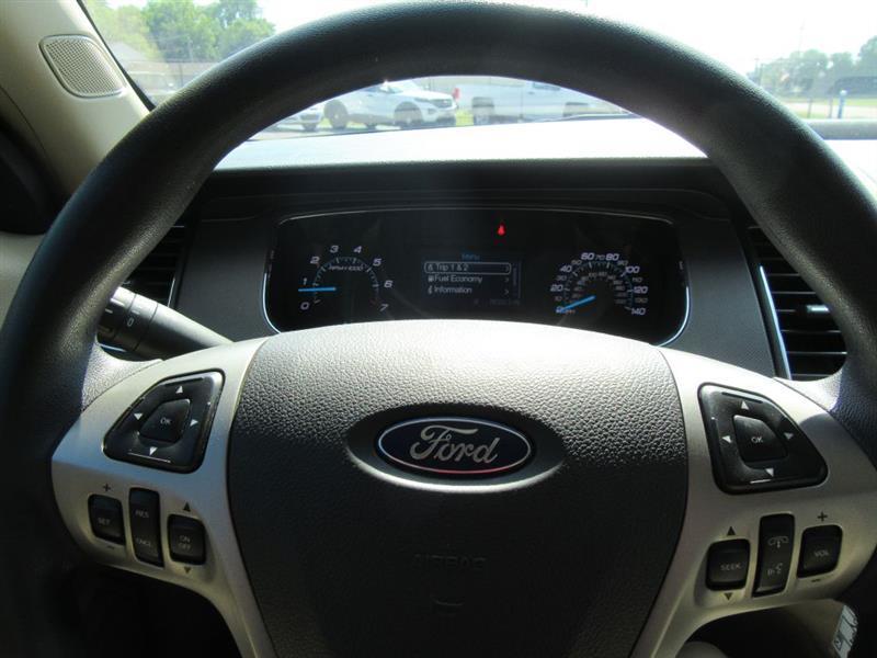 Ford Taurus  2015