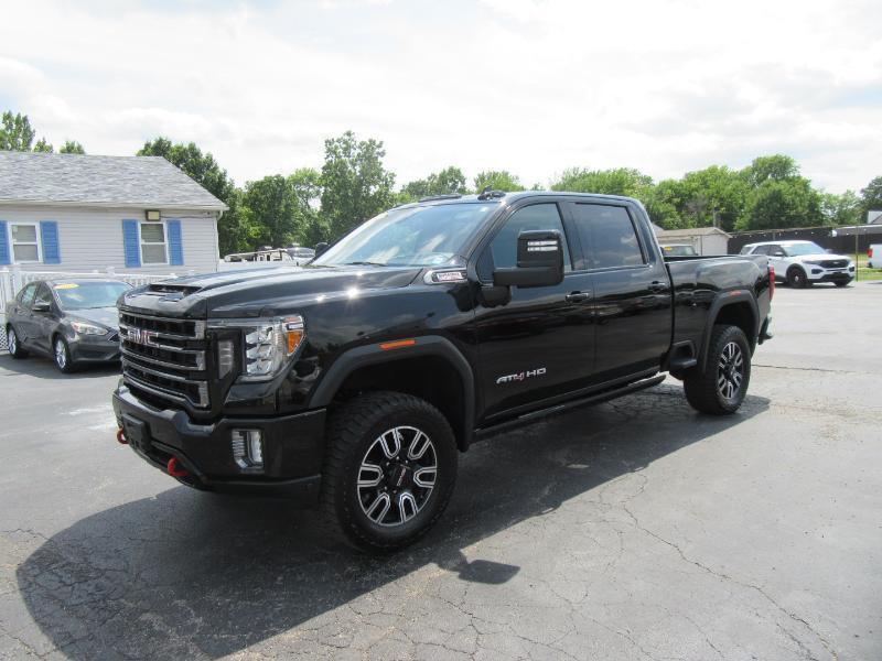 GMC Sierra 2500HD AT4 Crew Cab 4WD 2023
