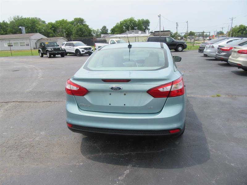 Ford Focus  2012