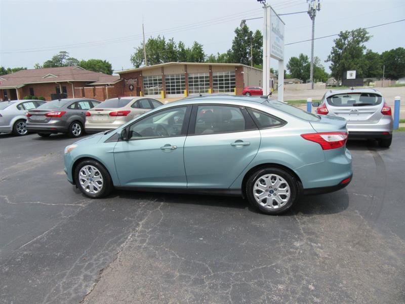 Ford Focus  2012