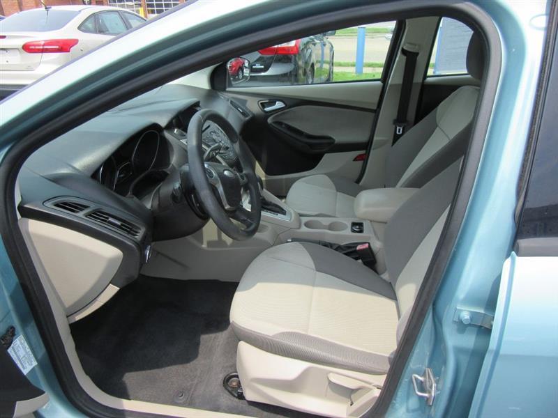 Ford Focus  2012