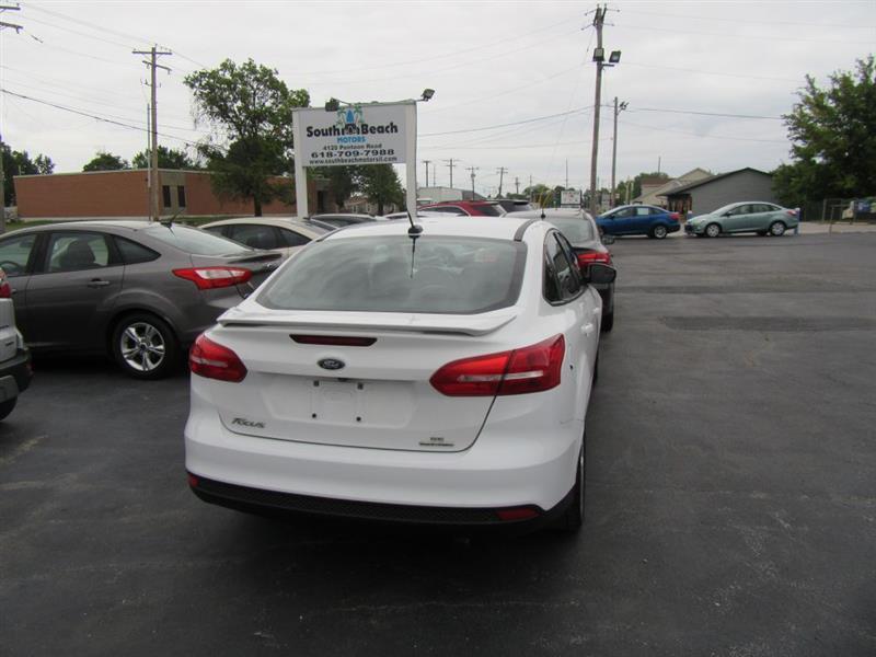 Ford Focus  2015
