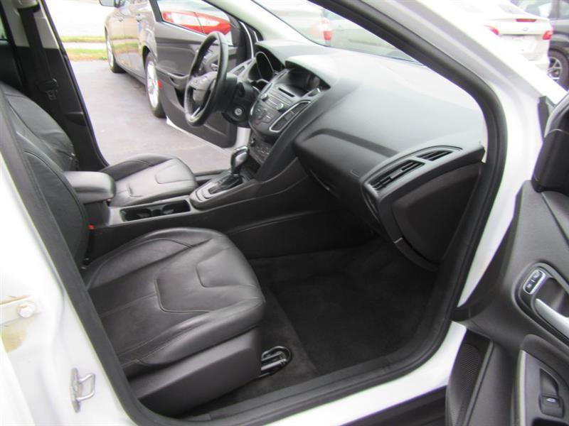 Ford Focus  2015