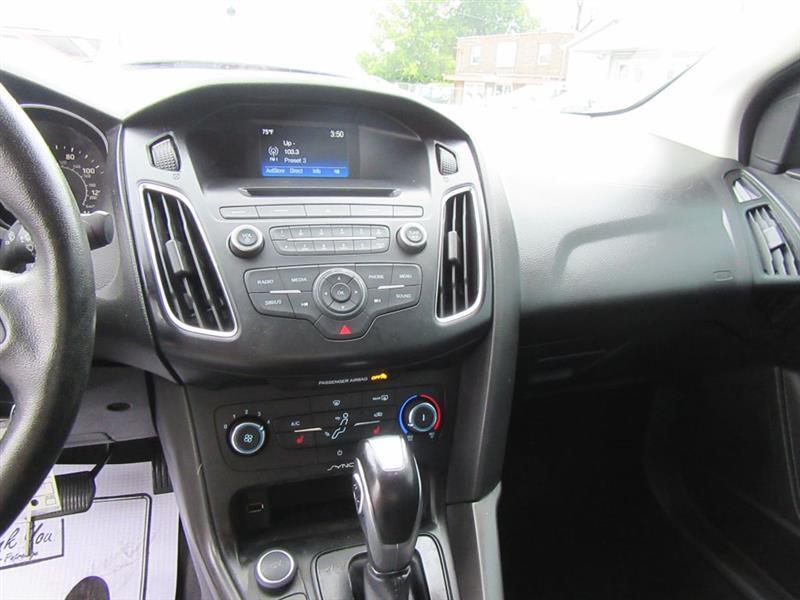 Ford Focus  2015