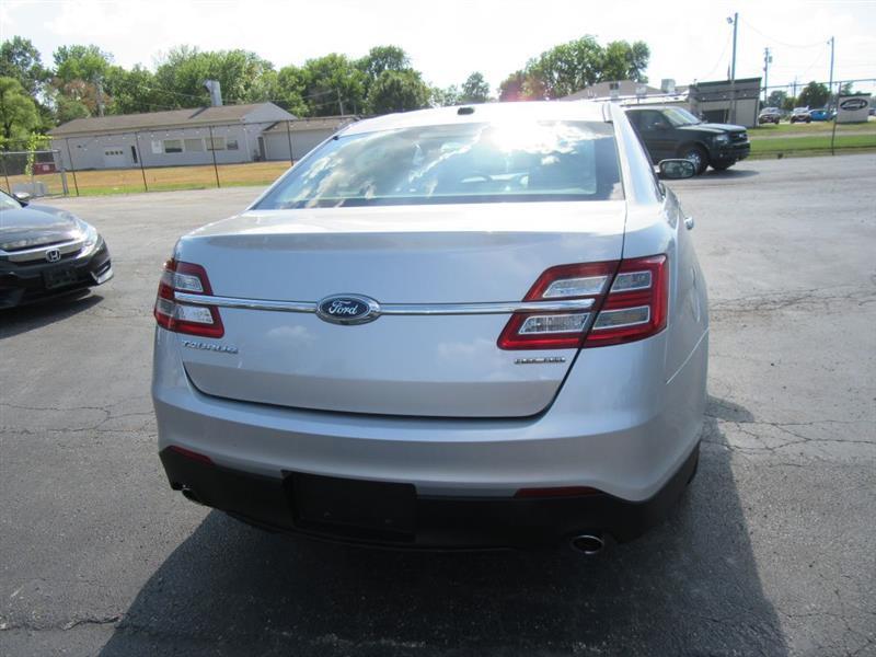 Ford Taurus  2018