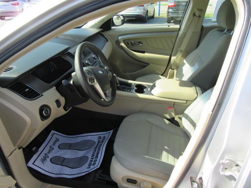 Ford Taurus  2018