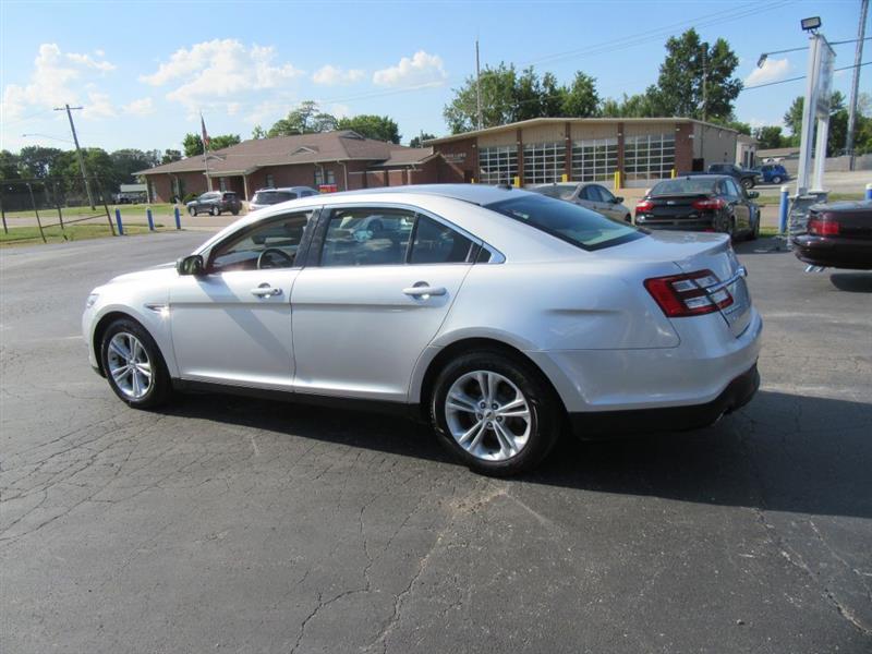 Ford Taurus  2018