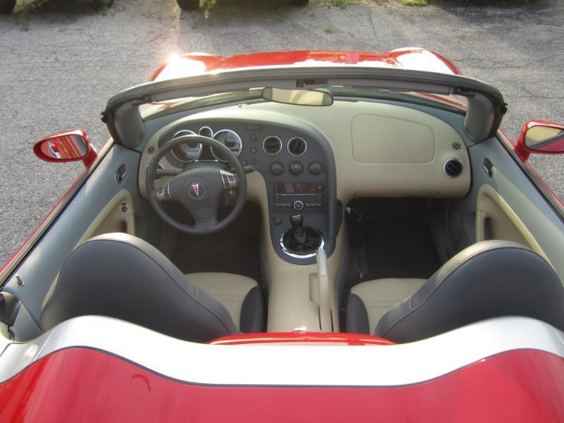 Pontiac Solstice 2dr Convertible 2006