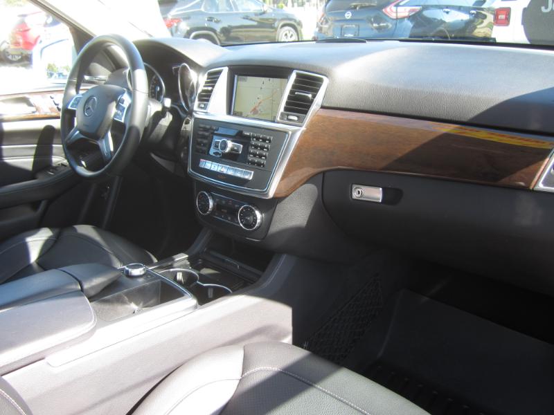 2014 Mercedes Benz ML 350 4MATIC photo 16