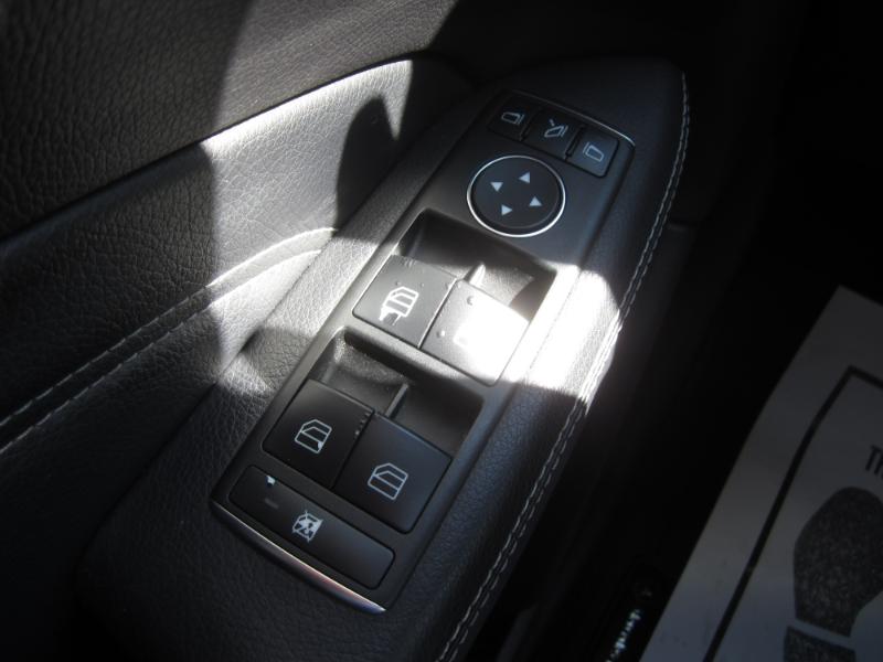 2014 Mercedes Benz ML 350 4MATIC photo 26