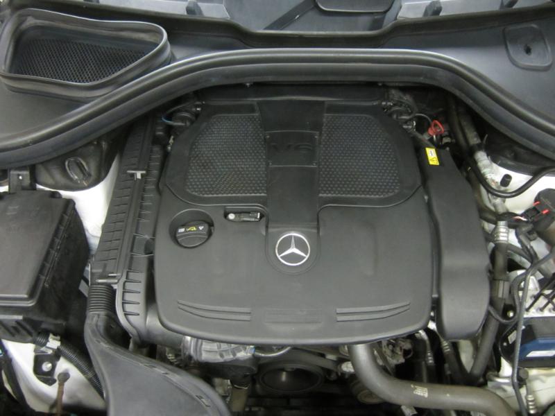 2014 Mercedes Benz ML 350 4MATIC photo 32