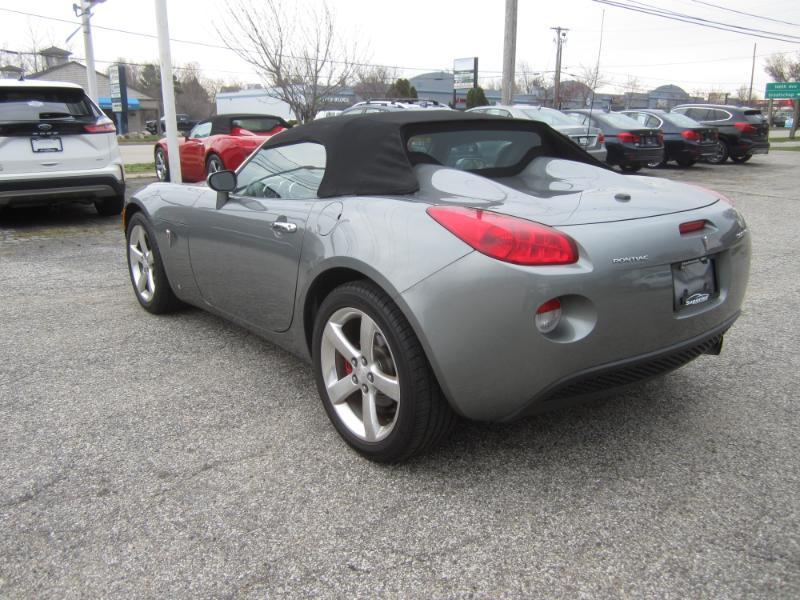 Pontiac Solstice 2dr Convertible 2006
