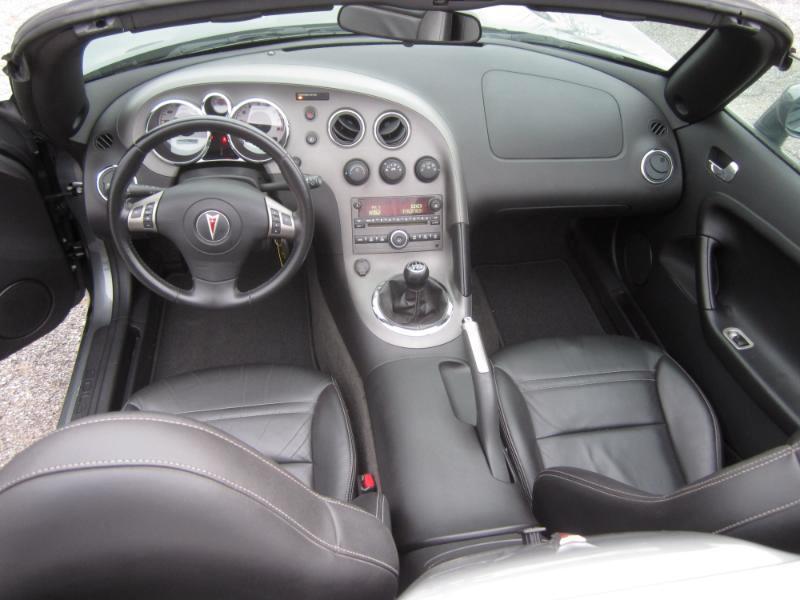 Pontiac Solstice 2dr Convertible 2006